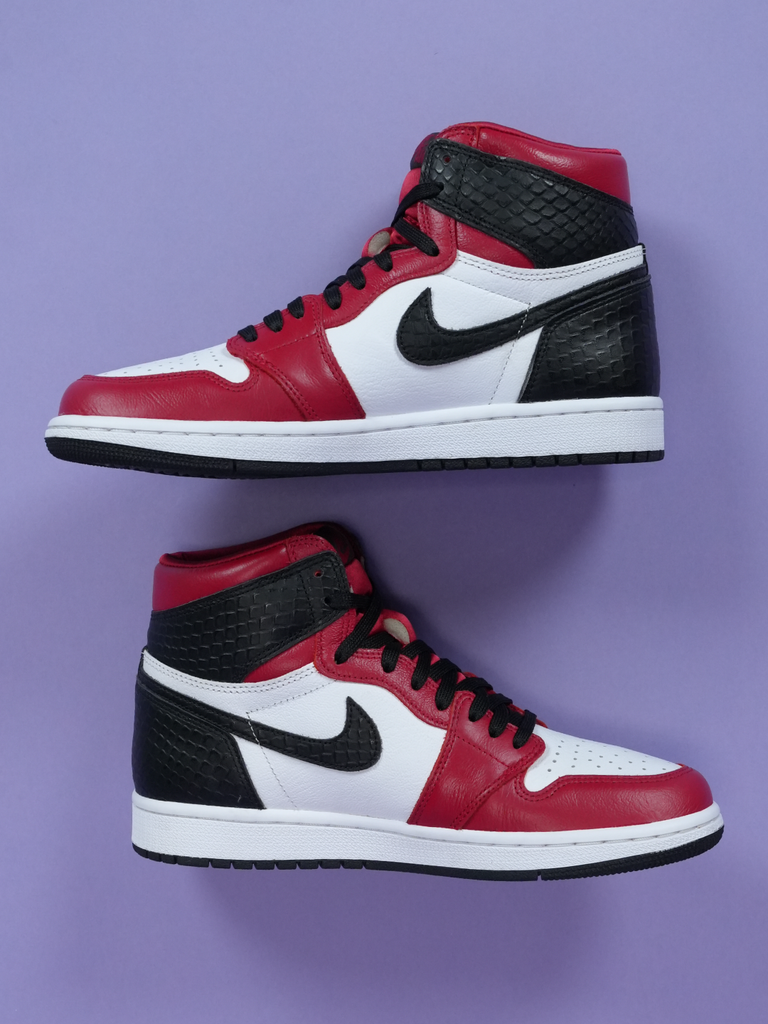 Jordan 1 Retro High Satin Snake Chicago