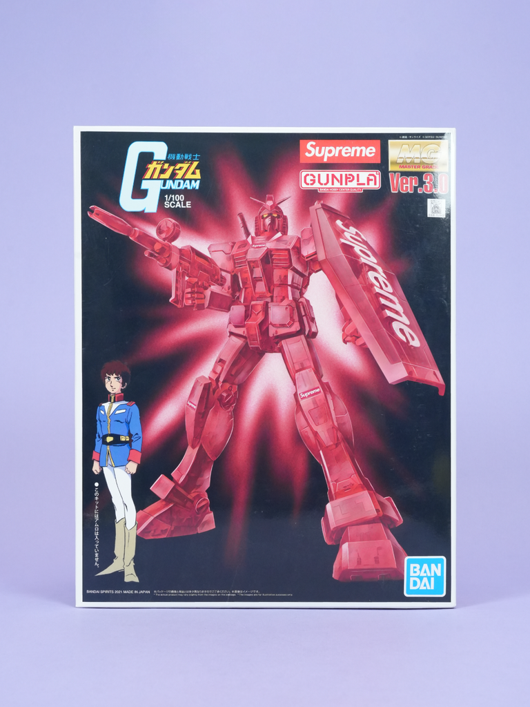 Supreme / Gundam MG 1/100 RX-78-2 Ver. 3.0 Action Figure