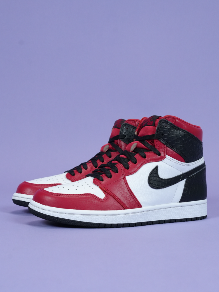 Jordan 1 Retro High Satin Snake Chicago