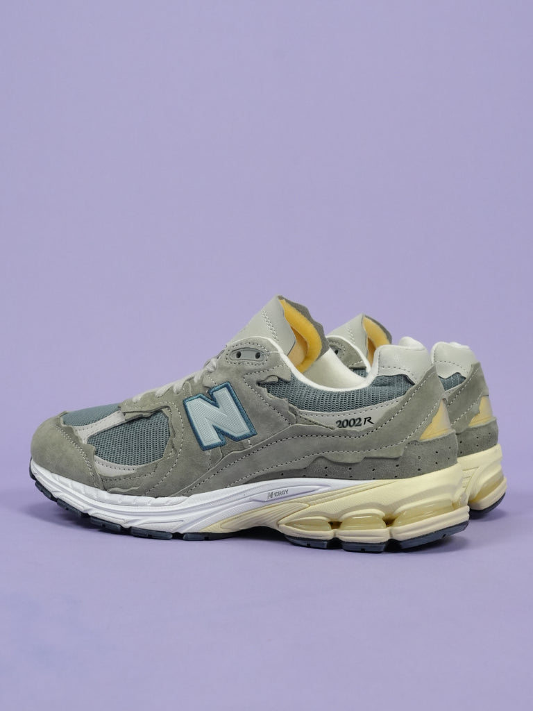 New Balance	2002R Protection Pack Mirage Grey