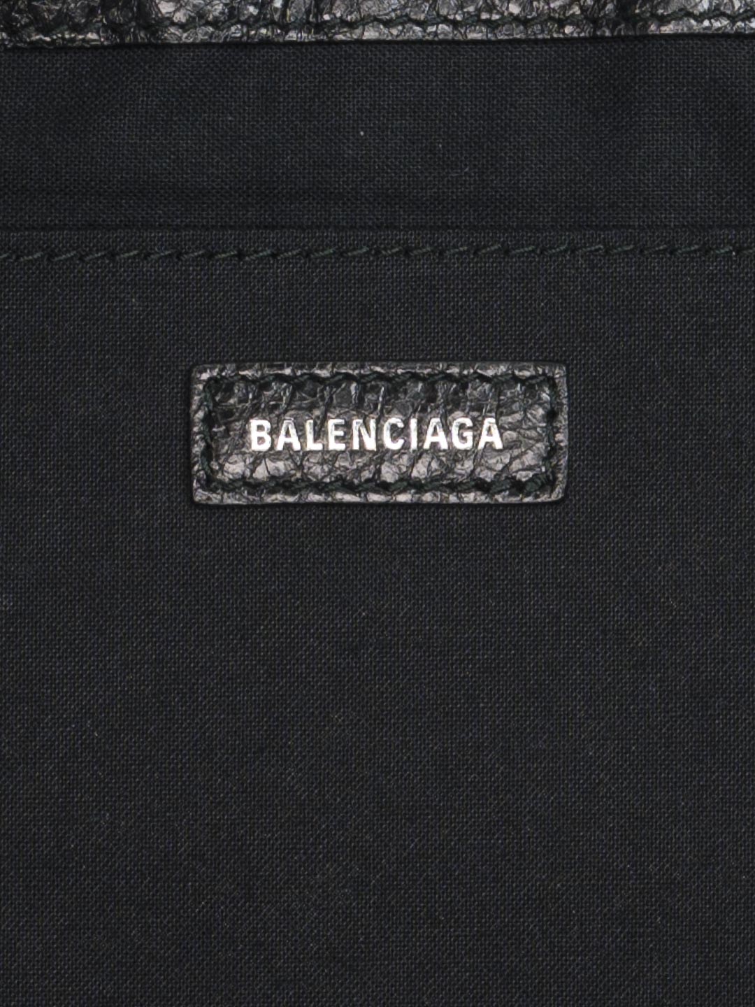 Balenciaga Clip Clutch	Black