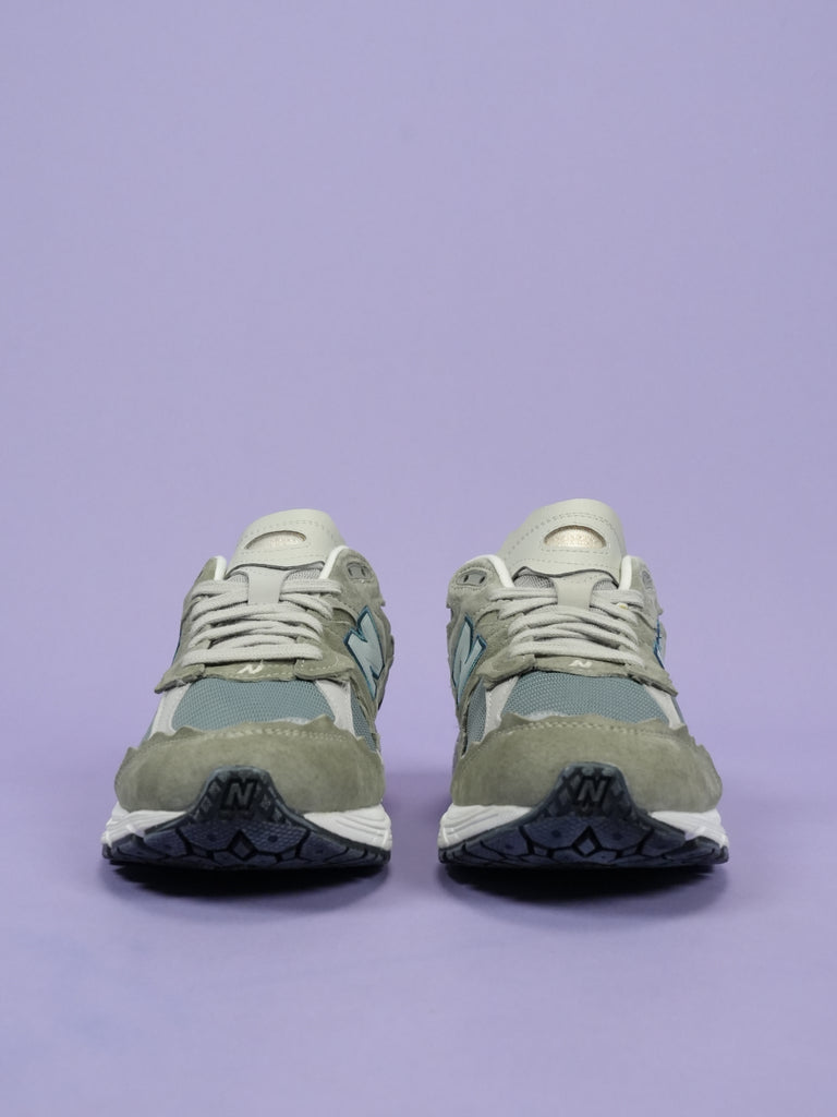 New Balance	2002R Protection Pack Mirage Grey