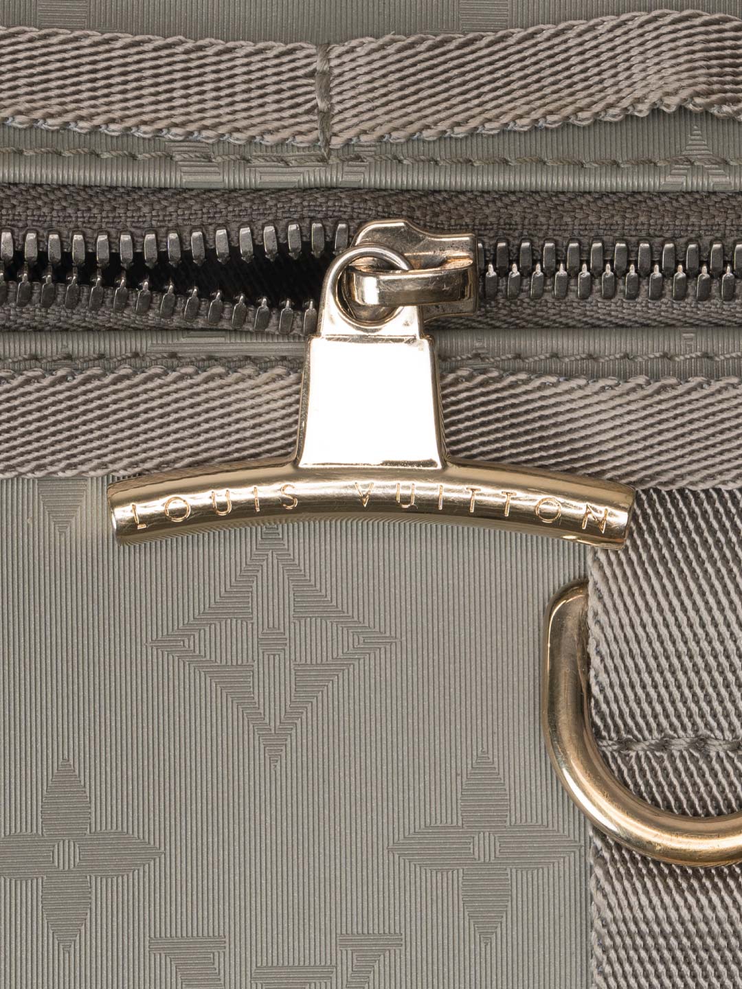 Louis Vuitton	Messenger Monogram	Titanium