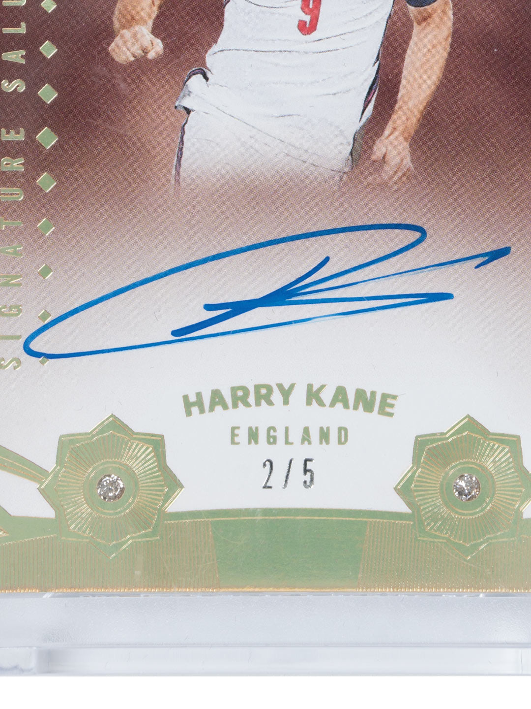 Panini 2022 Panini Eminence Signature Salutes Autographs	(Harry Kane) (/5)