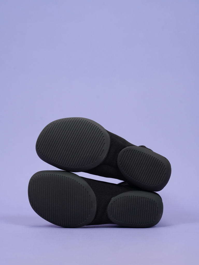 Yeezy Pods Black