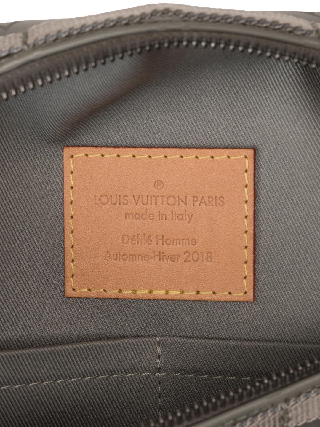 Louis Vuitton	Messenger Monogram	Titanium